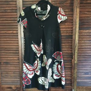 Papillon Large Black Short Sleeved A-line Dress.